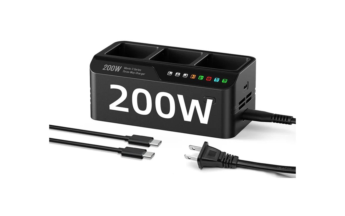 SoarApex Charging Hub Pro 4-bay simultaneous charging station with LCD display and active cooling