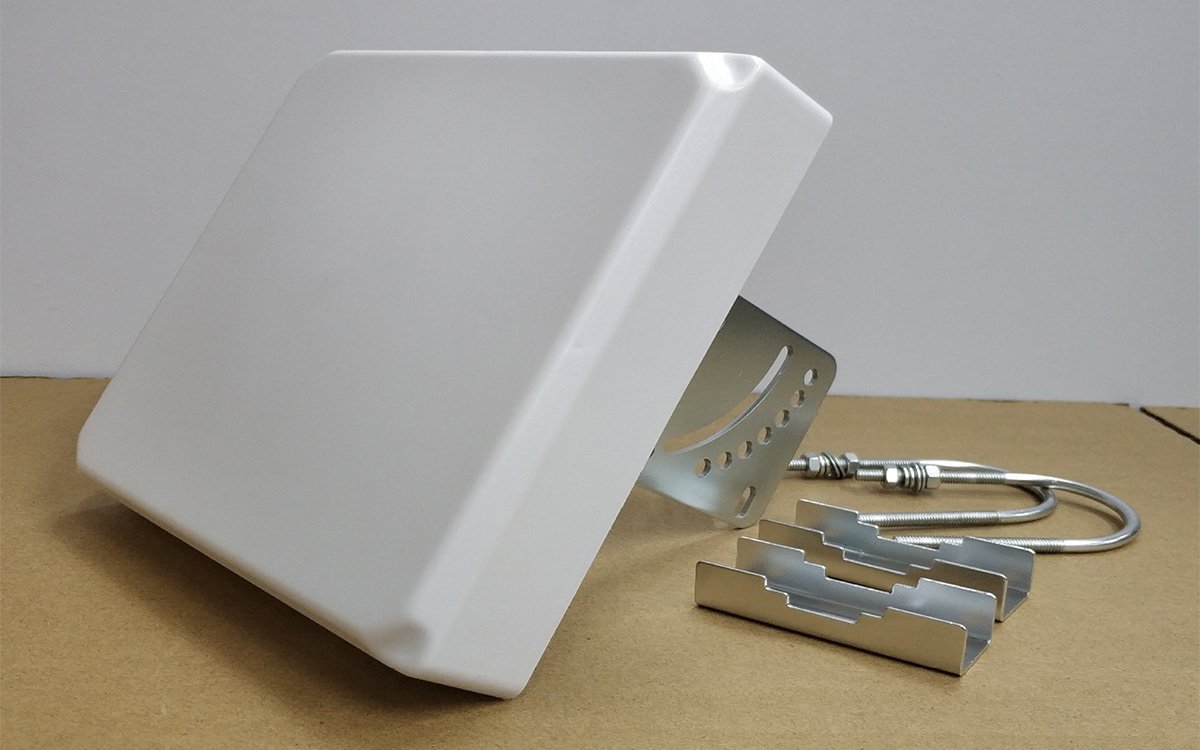 Ground Station Pro dual-polarized MIMO array