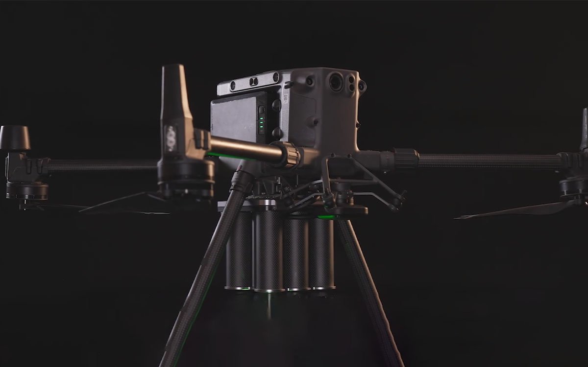 ES838 DJI M300 RTK electronic launcher with 8 rounds