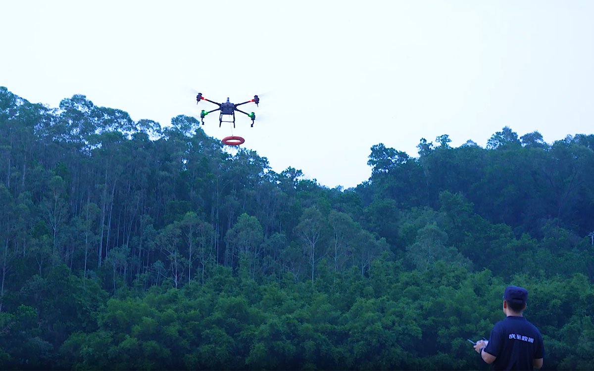 TD40 heavy payload drone thrower demonstrating 80kg carrying capacity