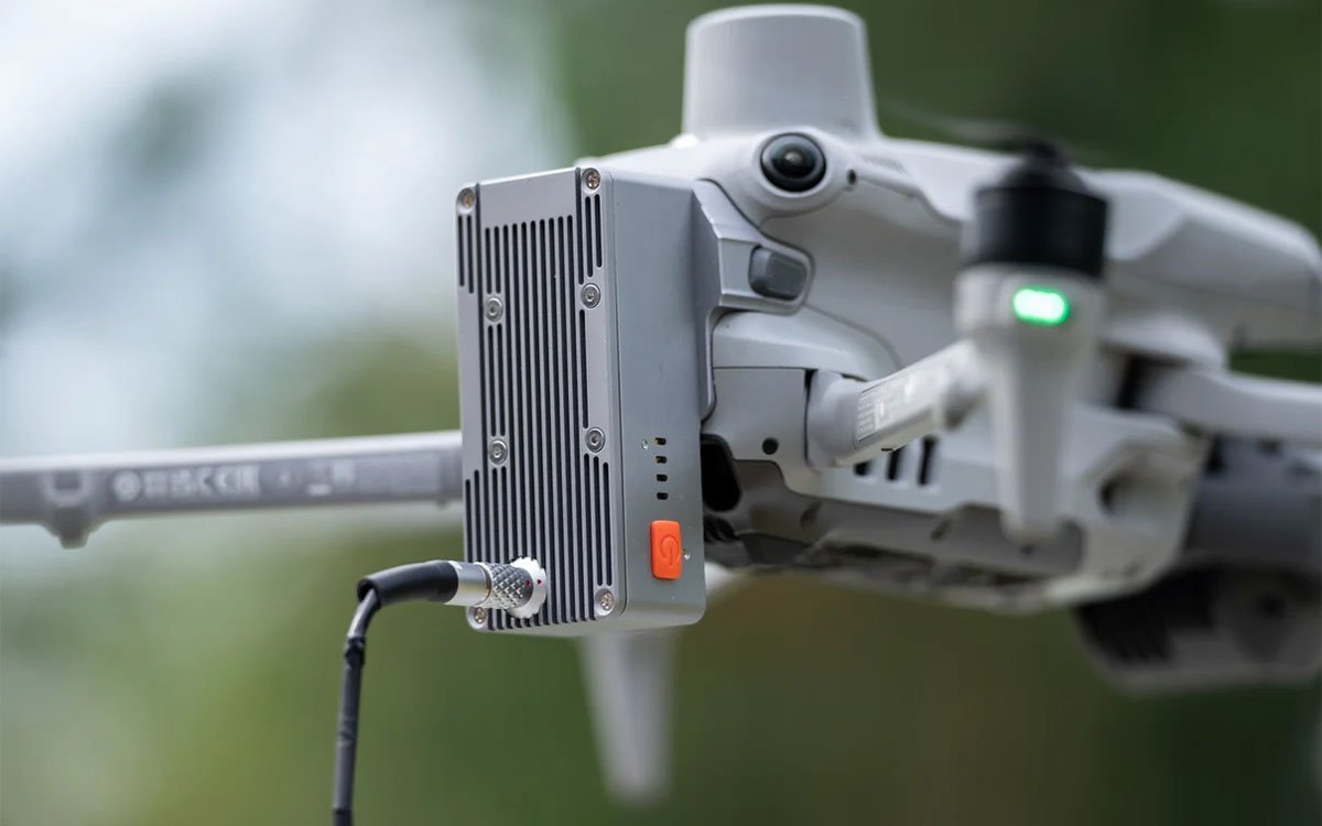 TK3 ground power for drone lights with 5-inch display