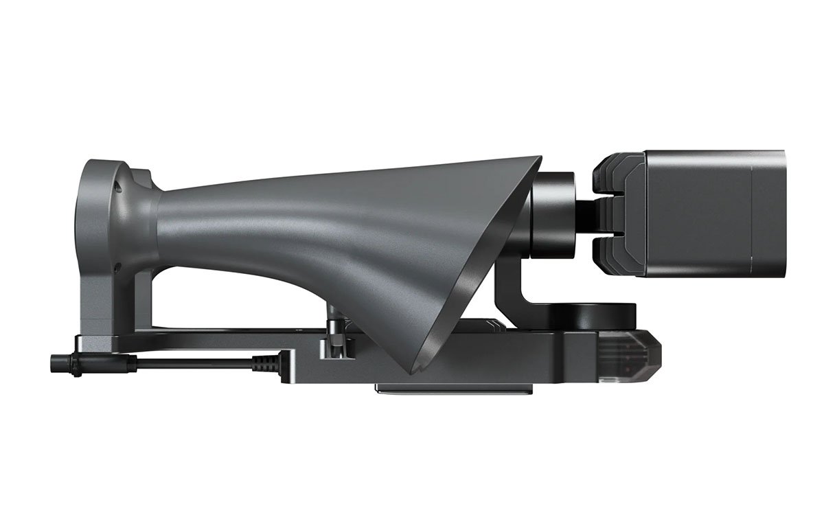 LP35 long-range searchlight with 6000lm brightness