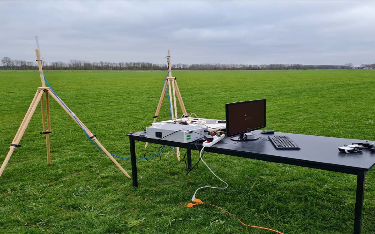 Wideband RF scanner for wireless site survey and signal coverage verification